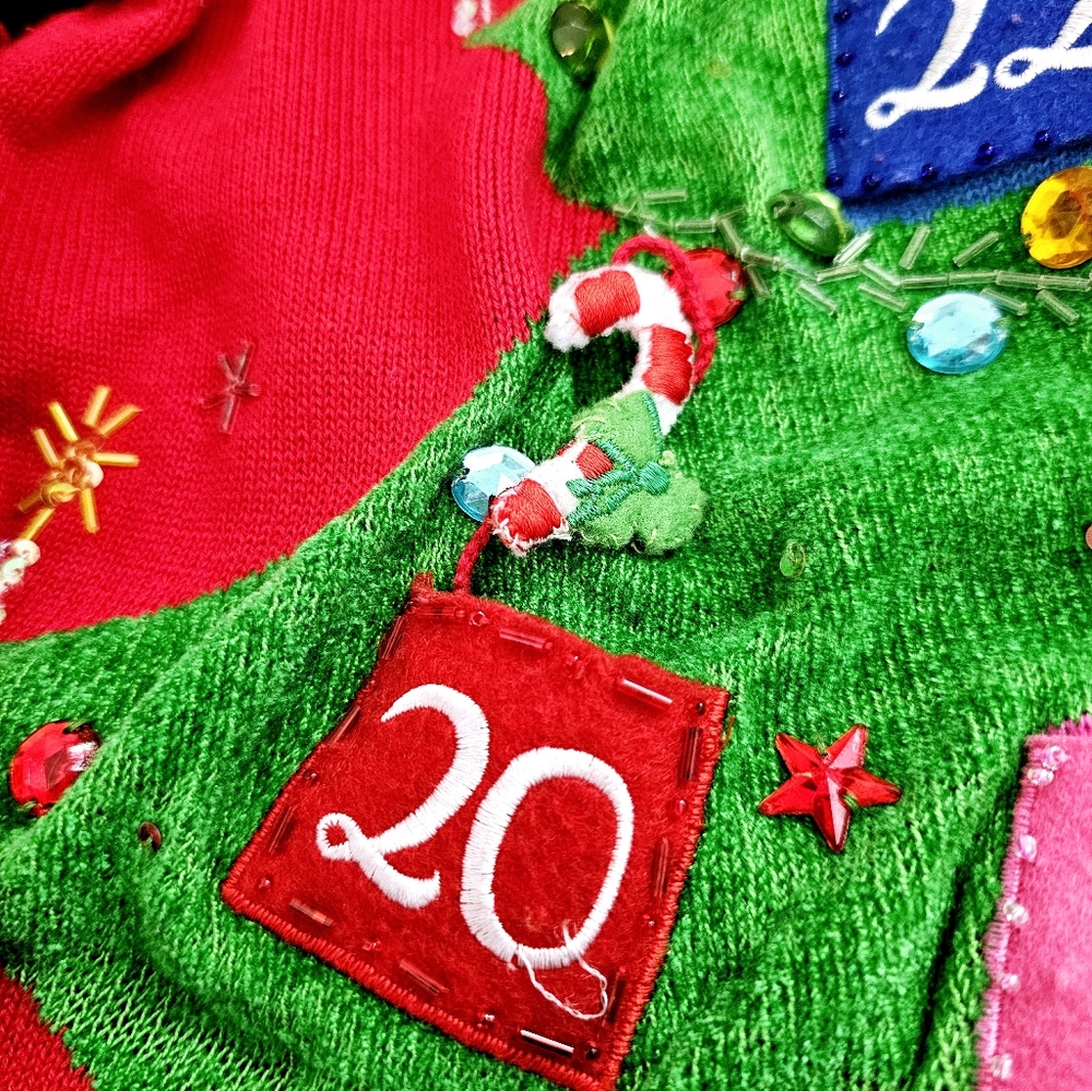 Berek 2 Beaded Pullover Festive Red Surprise Coun… - image 7